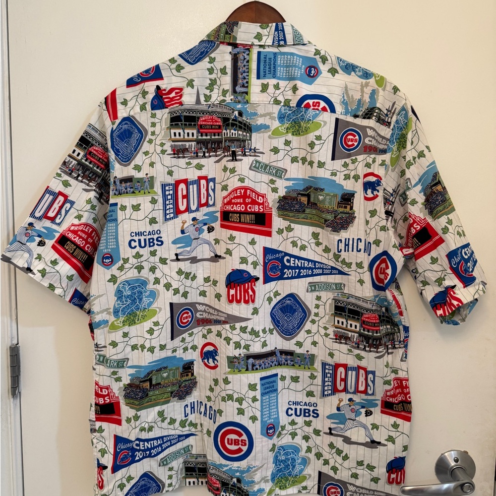 reyn spooner Chicago Cubs Multicolor Button-Down Shirt - White, Blue, Red, Green - Picture 2 of 8